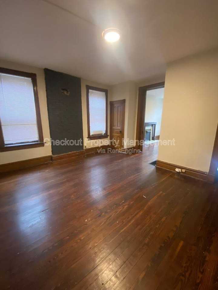 3828 Nebraska Ave - Photo 7 of 9