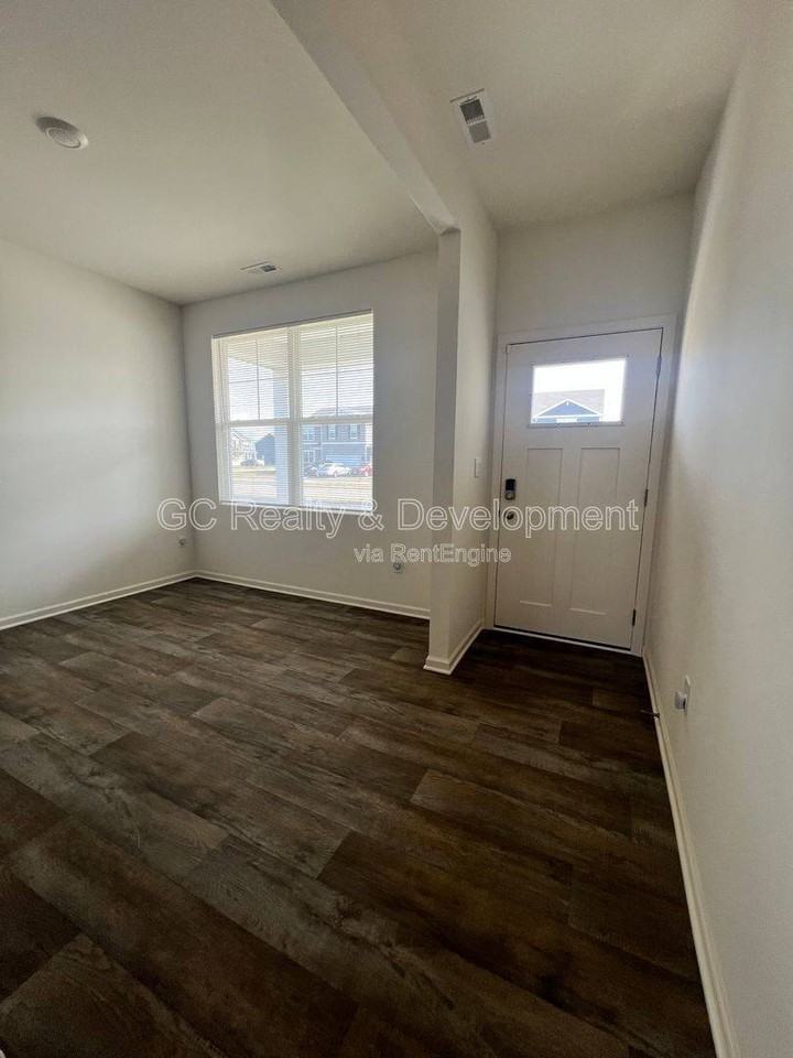 3233 Lehman Xing - Photo 2 of 10