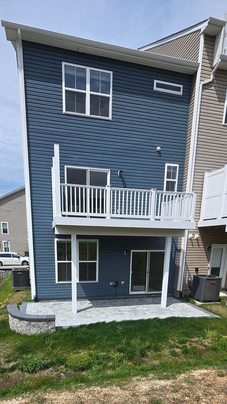 1605 Aster Ln - Photo 2 of 24