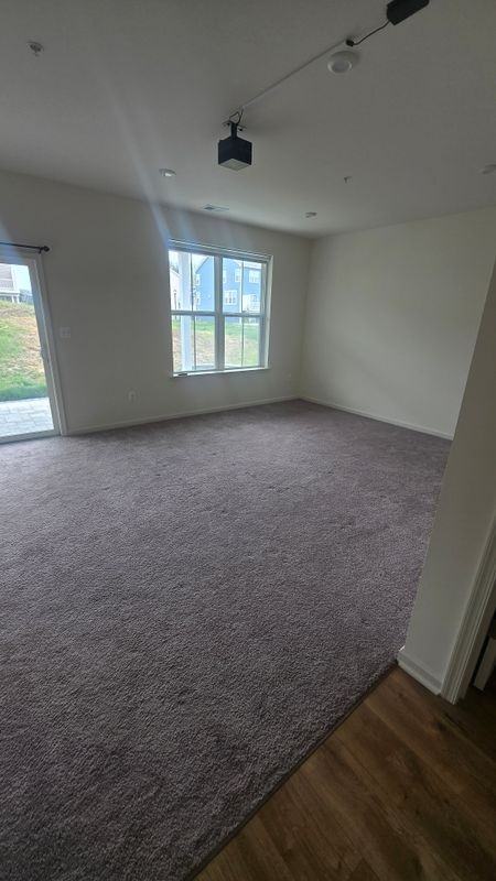 1605 Aster Ln - Photo 5 of 24