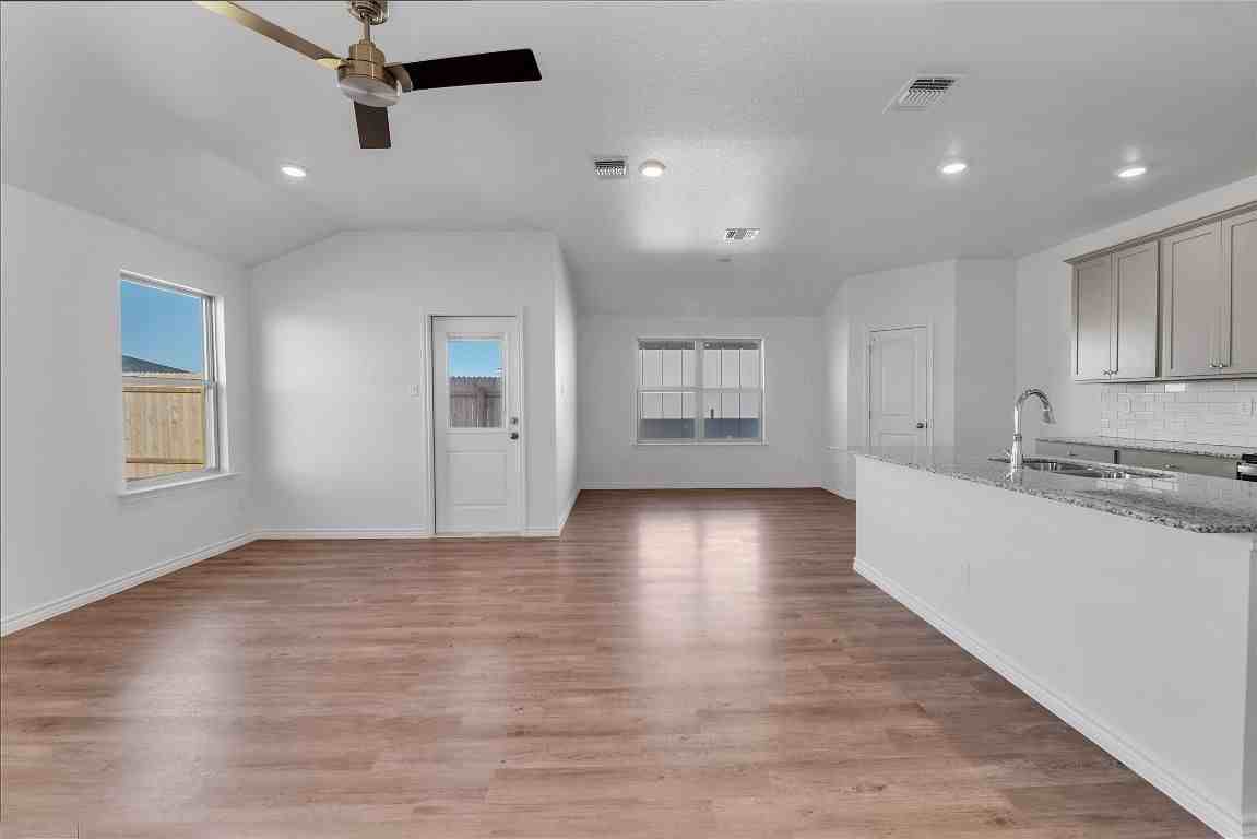 121 Maybelline Rd - Photo 3 of 15