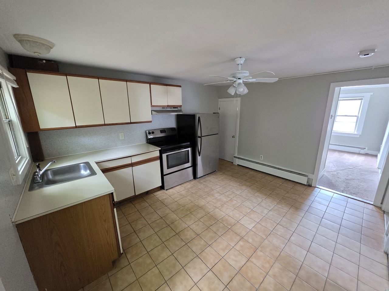 776-778 Main St - Photo 2 of 9