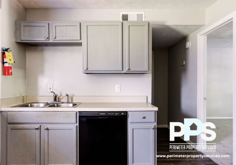 1126 Maple St #8 - Photo 3 of 24