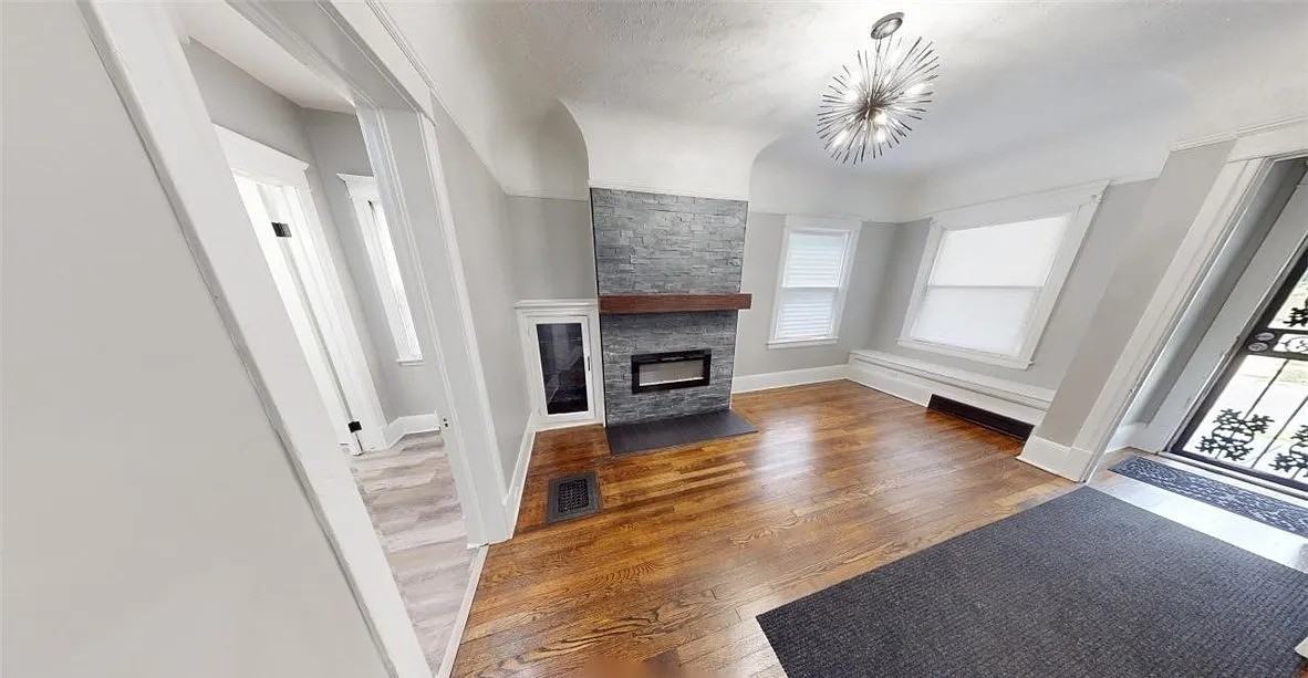 493 E 115th St - Photo 4 of 23