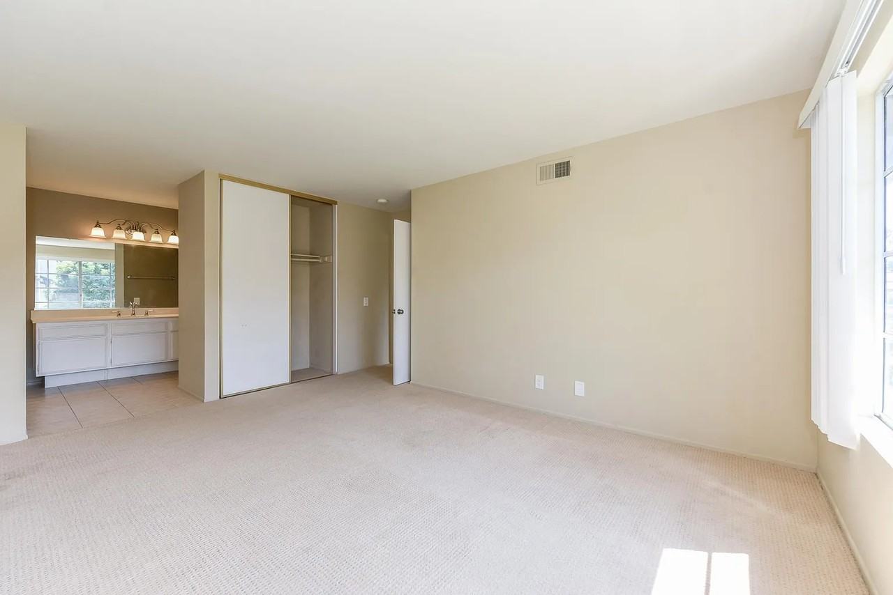 28 Exeter - Photo 4 of 20
