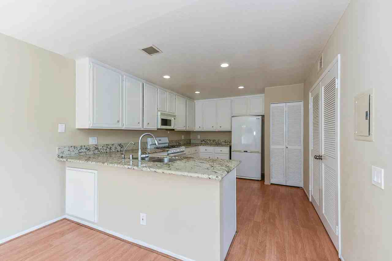 28 Exeter - Photo 7 of 20