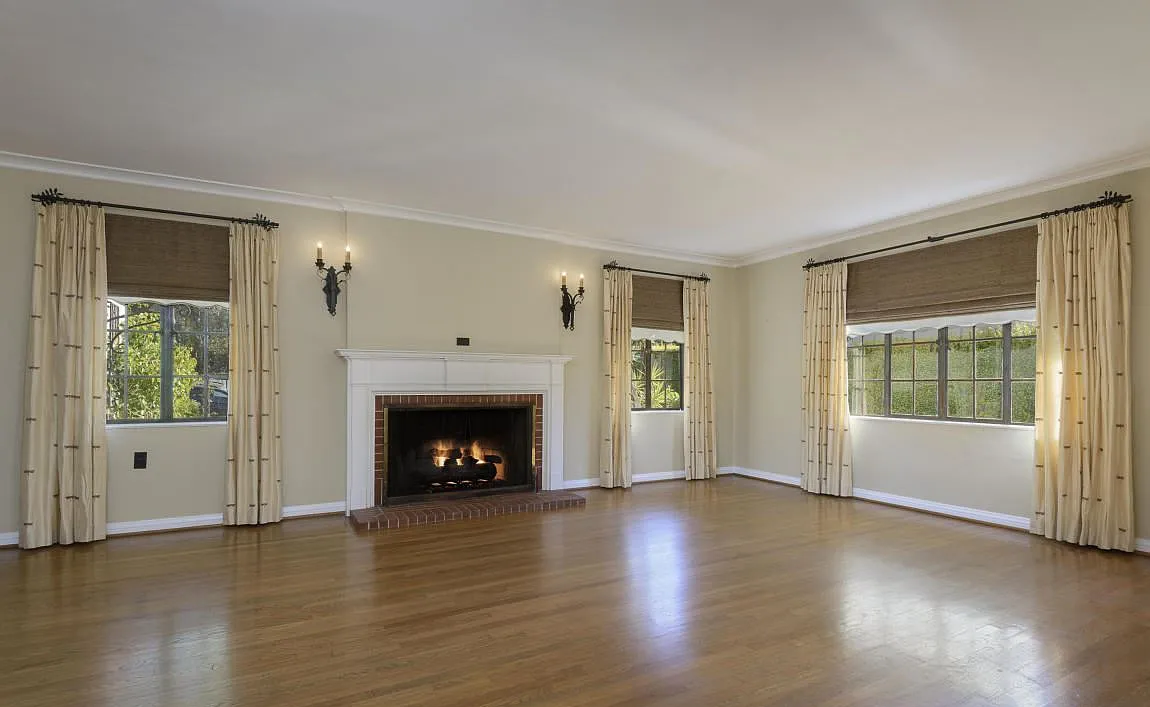 2521 Anacapa St - Photo 6 of 10