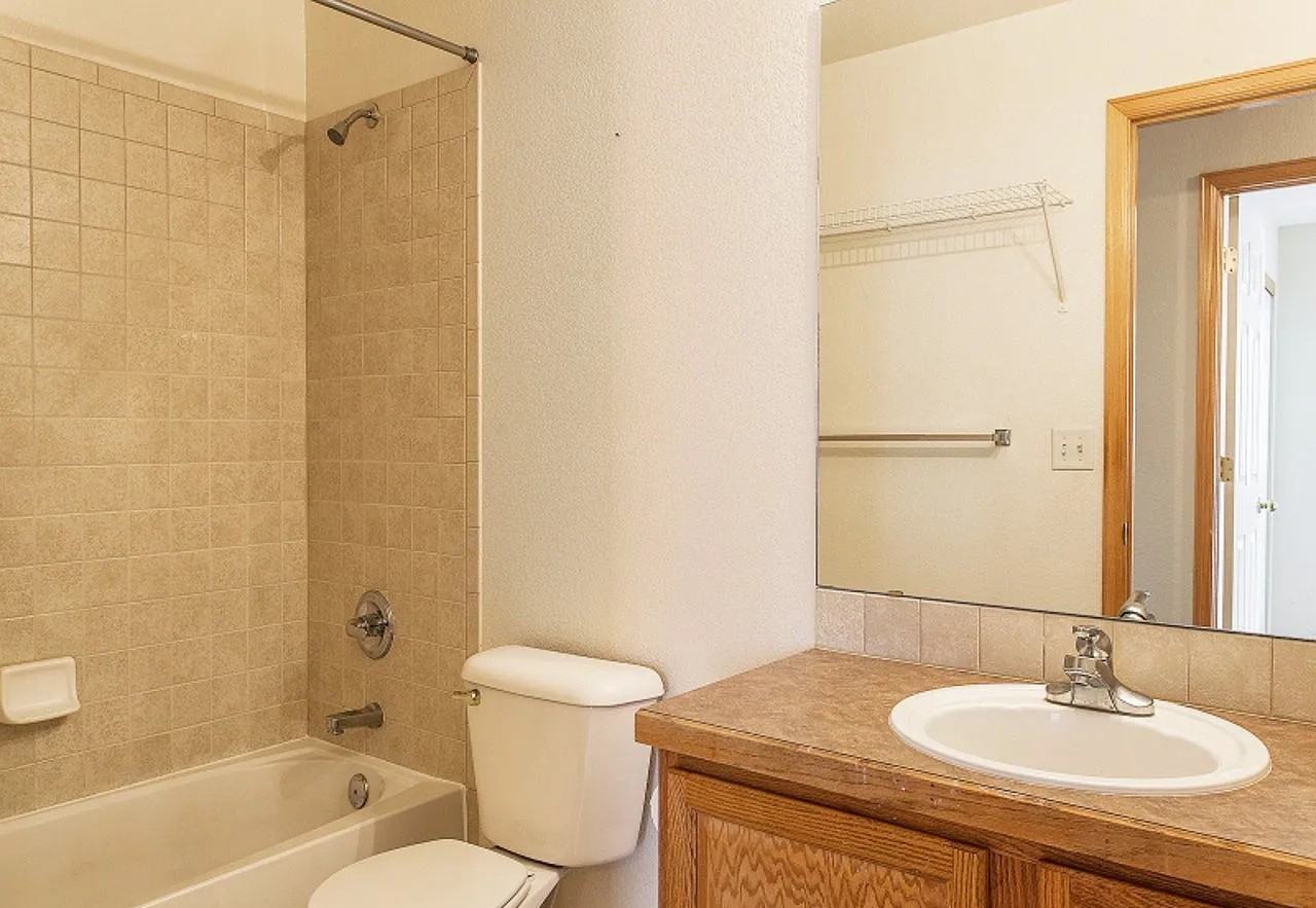 732 Glenloch Dr - Photo 4 of 16