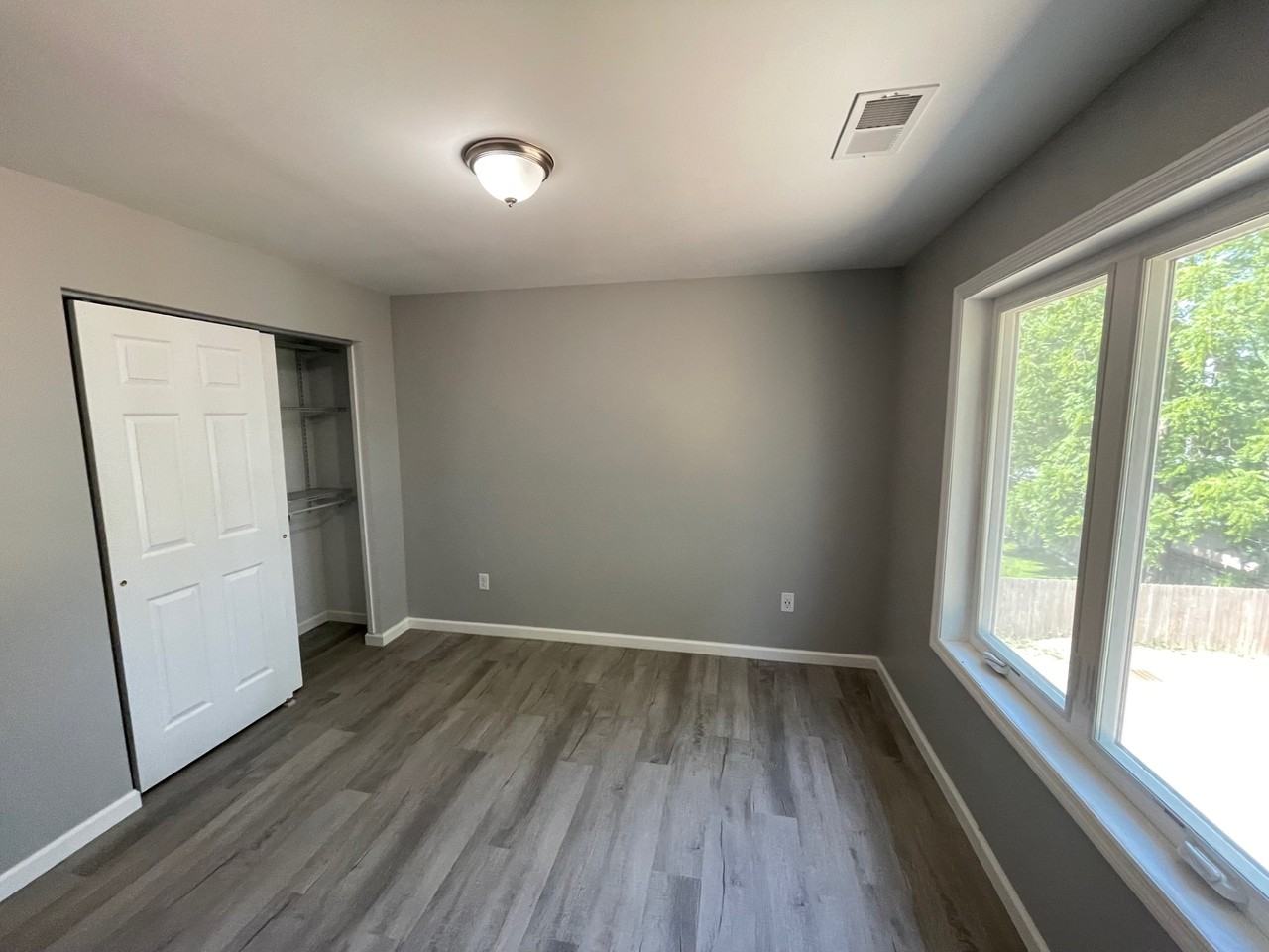 98 Timber Hill Dr #1 - Photo 4 of 18