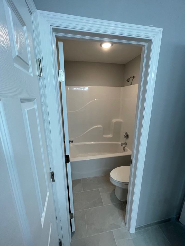 98 Timber Hill Dr #1 - Photo 5 of 18