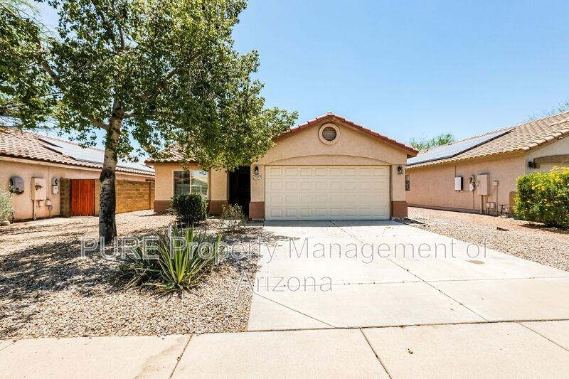 13857 W Ironwood St - Photo 2 of 38