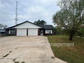 1910 S 18th St - Photo 1 of 1