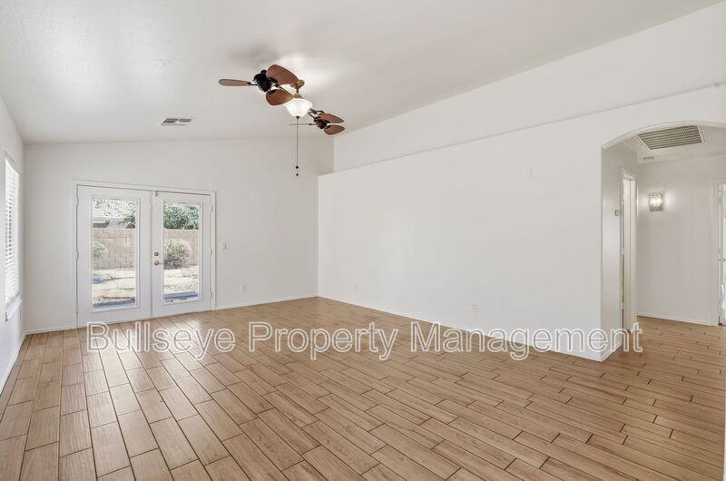 3250 E Bonanza Rd - Photo 4 of 28