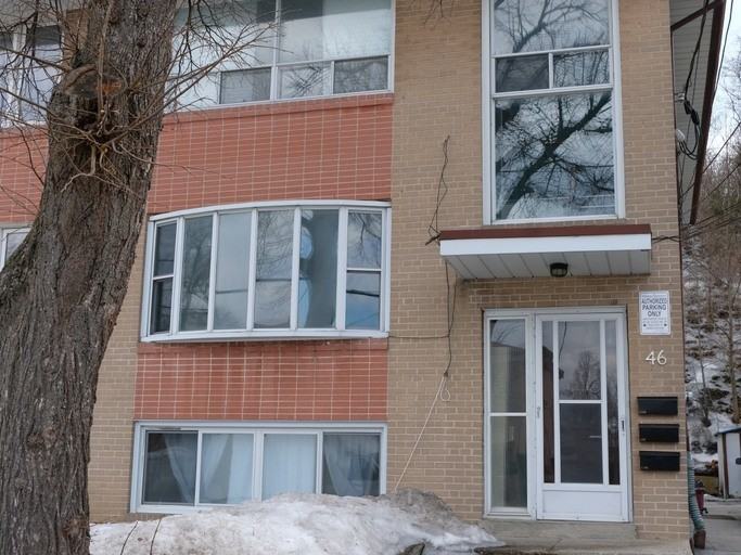 46 Edinborough Crt