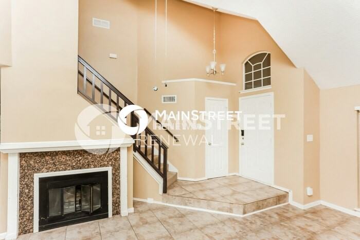 2425 Bennington Dr - Photo 6 of 17
