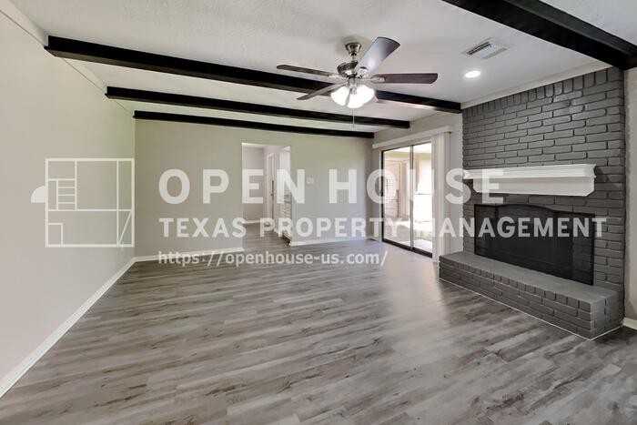 2507 Brookdale Dr - Photo 4 of 24