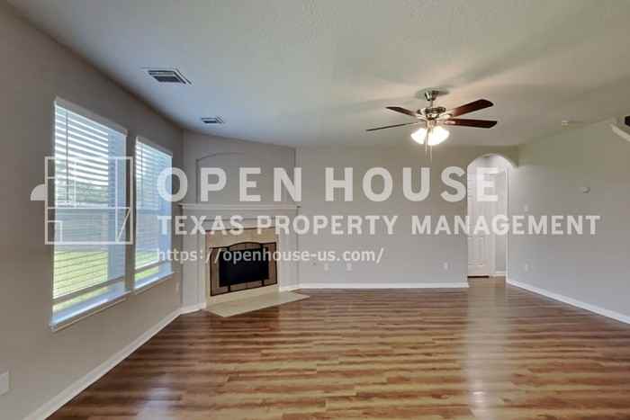 5803 Village Grove Dr - Photo 6 of 23