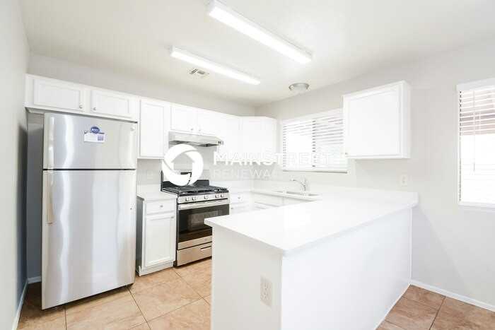 1483 W Flannery Pl - Photo 5 of 16