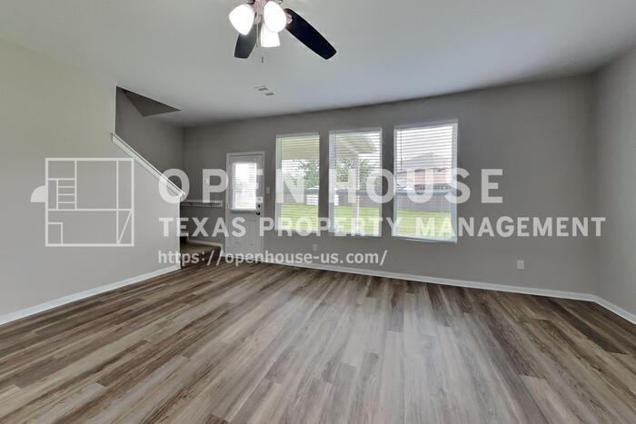 15214 Taos Creek Ct - Photo 4 of 23