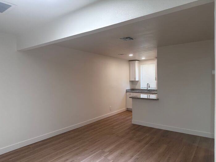 22814 14th St #B - Photo 2 of 8