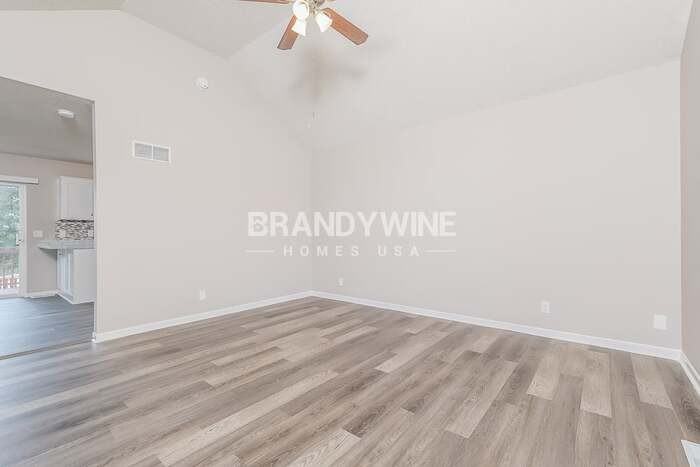 19307 Diamond Ln - Photo 3 of 18