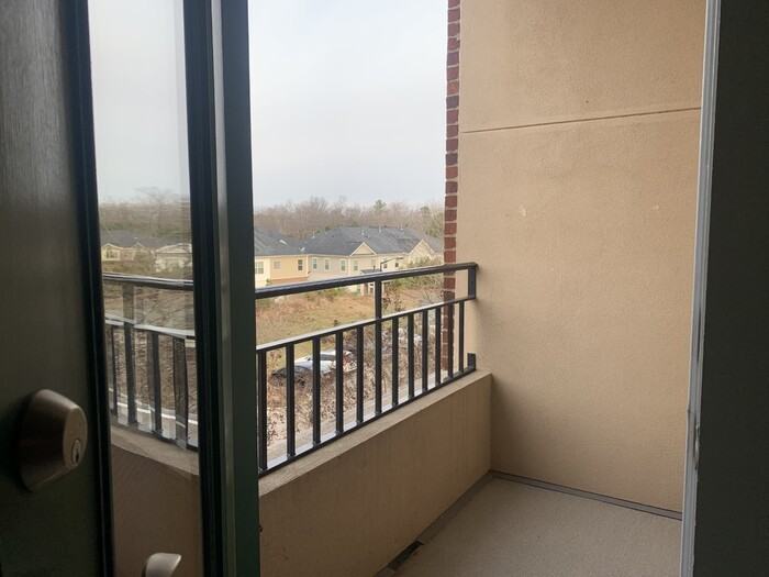 300 Finsbury St #311 - Photo 6 of 19