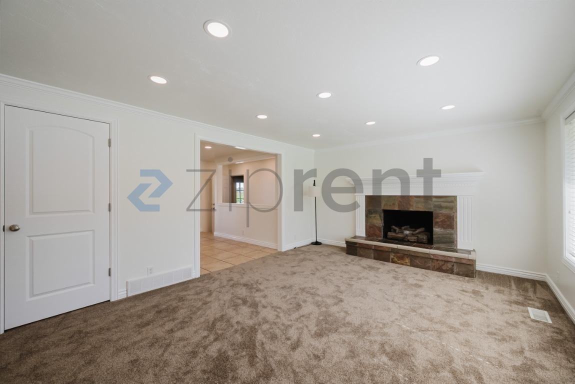 9718 Se - Photo 4 of 28
