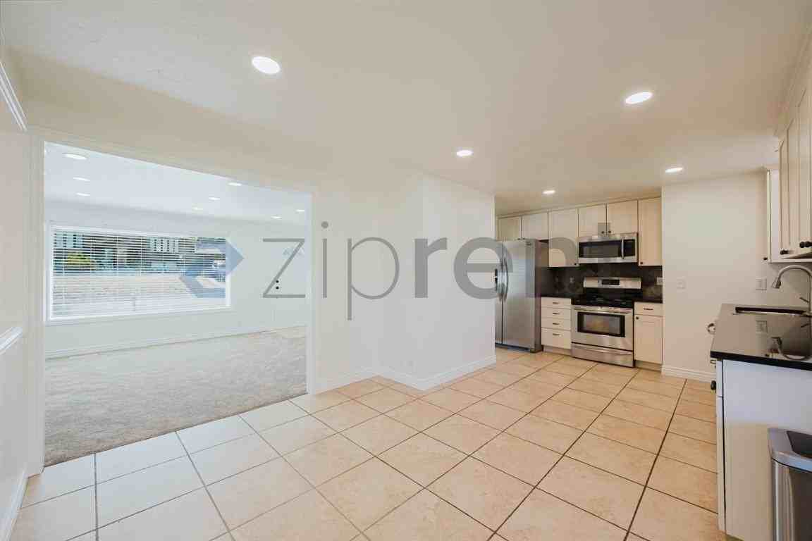 9718 Se - Photo 7 of 28