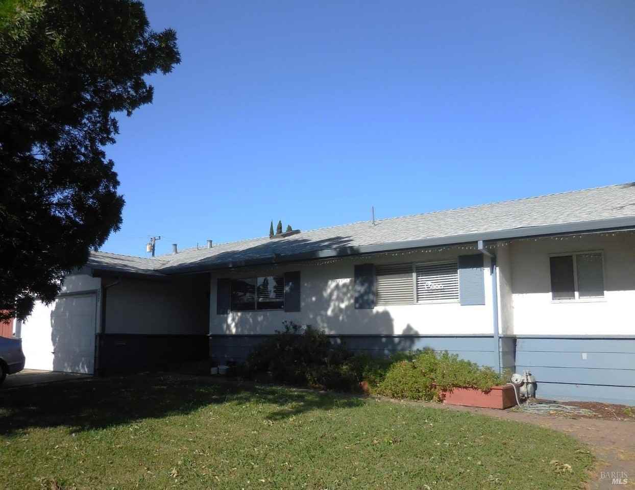 287 Camellia St - Photo 2 of 9
