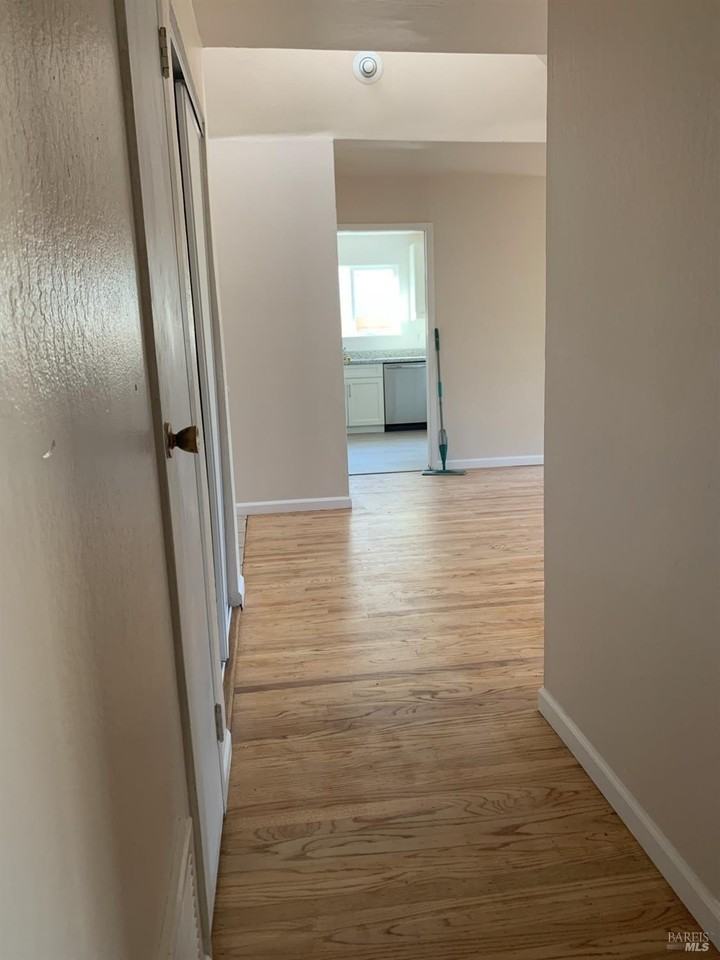 287 Camellia St - Photo 3 of 9