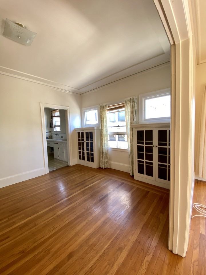 Shattuck Ave #4 - Photo 6 of 21