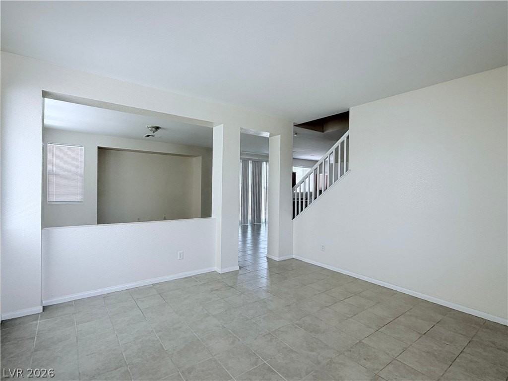 7492 Mulgrave Ct - Photo 4 of 32