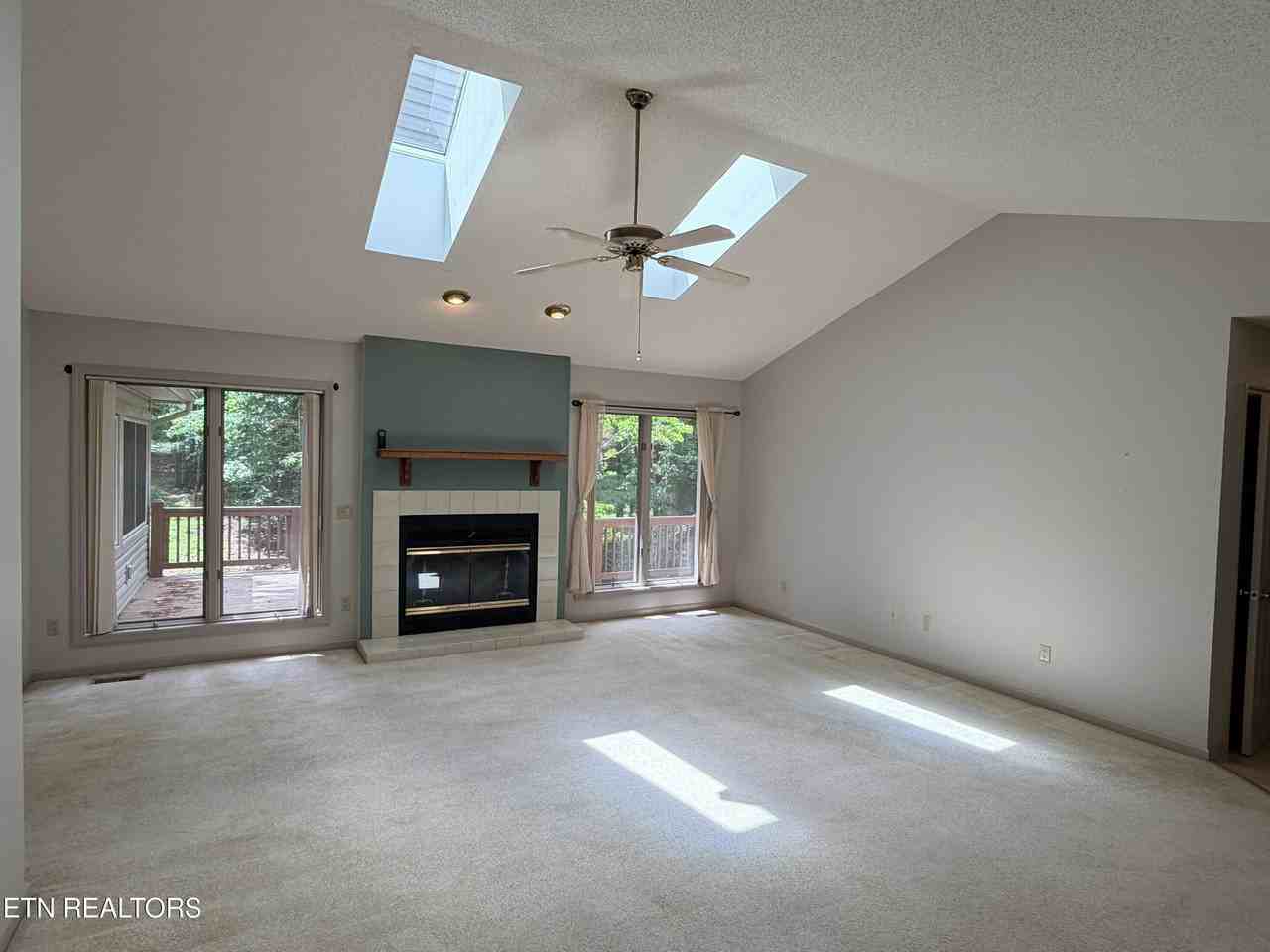 106 Fairhaven Dr - Photo 3 of 22