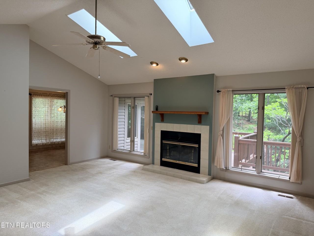 106 Fairhaven Dr - Photo 4 of 22