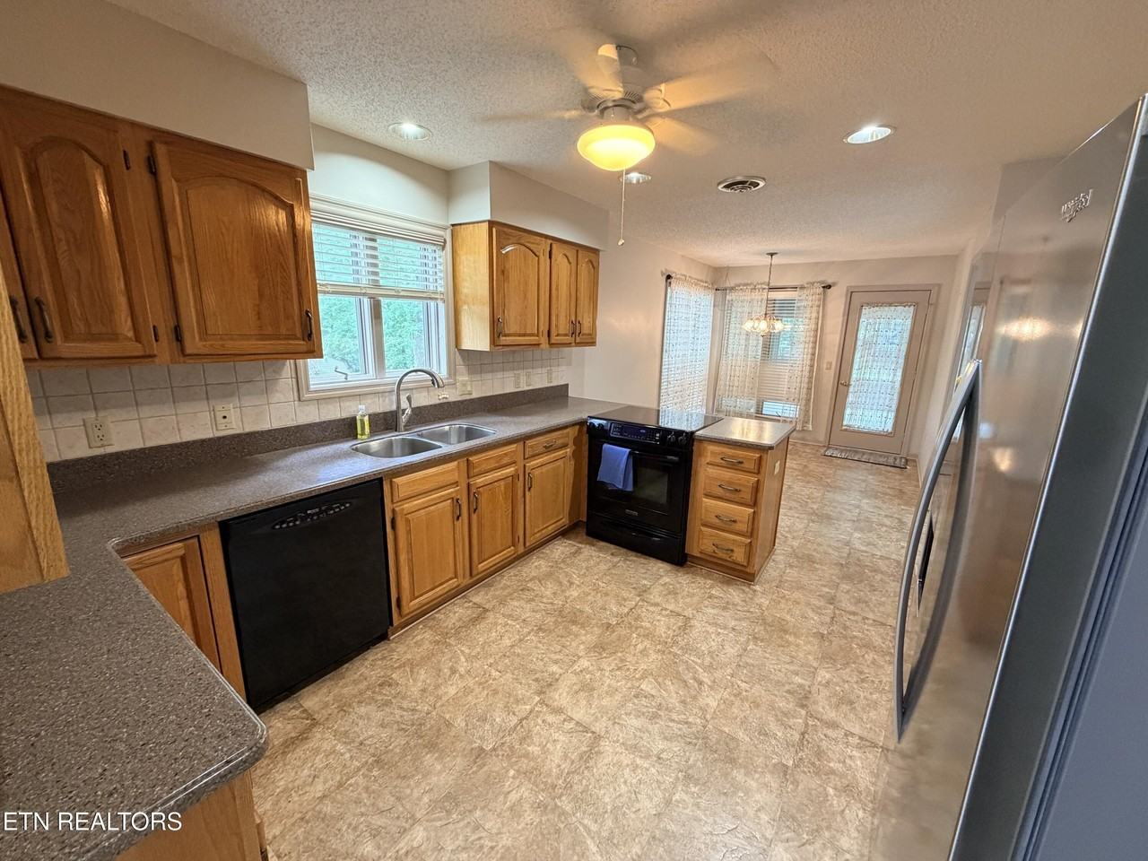 106 Fairhaven Dr - Photo 5 of 22