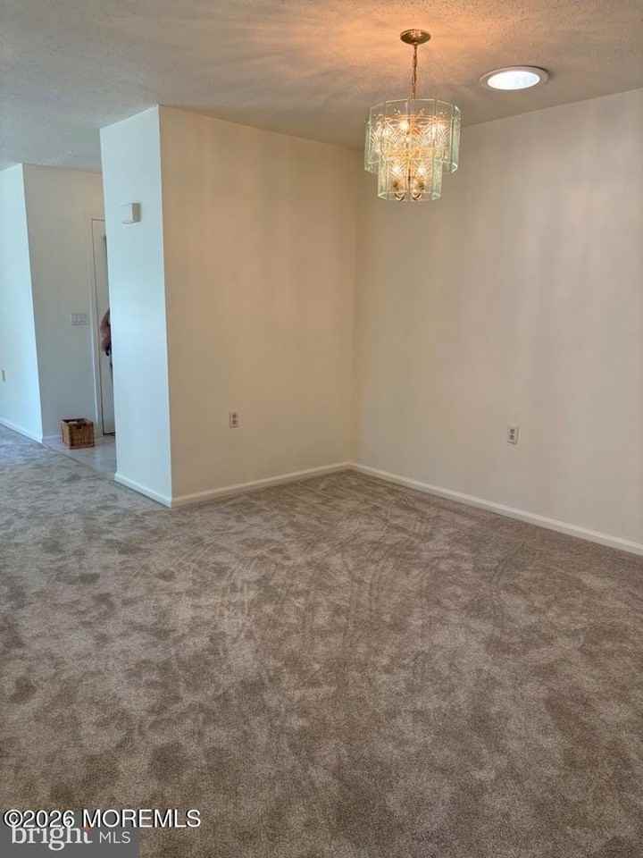 2 Elm Ct - Photo 7 of 26