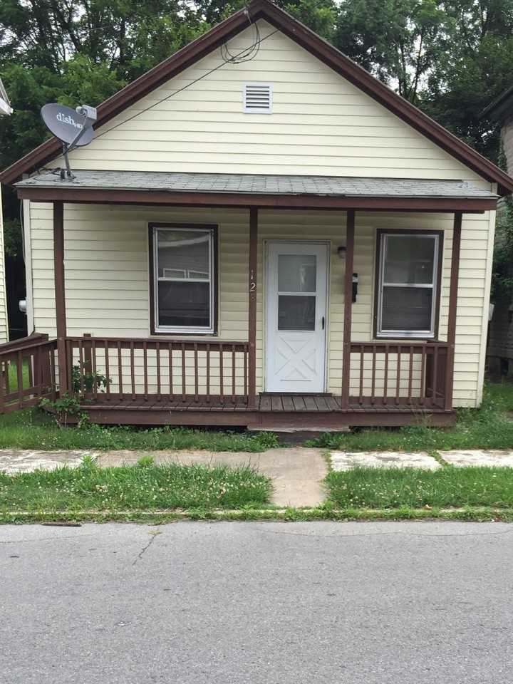 128 W Water St - Photo 2 of 11