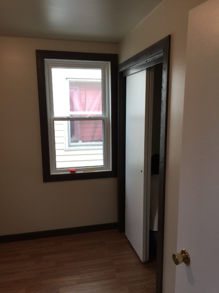 128 W Water St - Photo 5 of 11
