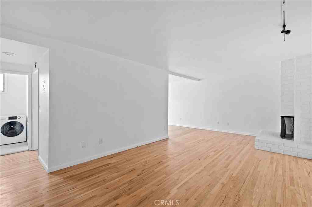 11761 W Sunset Blvd - Photo 4 of 21