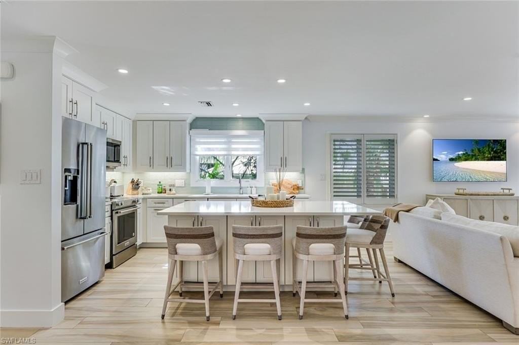 225 5th Ave S #104 - Photo 7 of 25