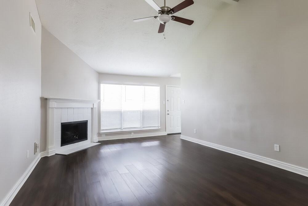 19411 Winding Branch Dr - Photo 3 of 16