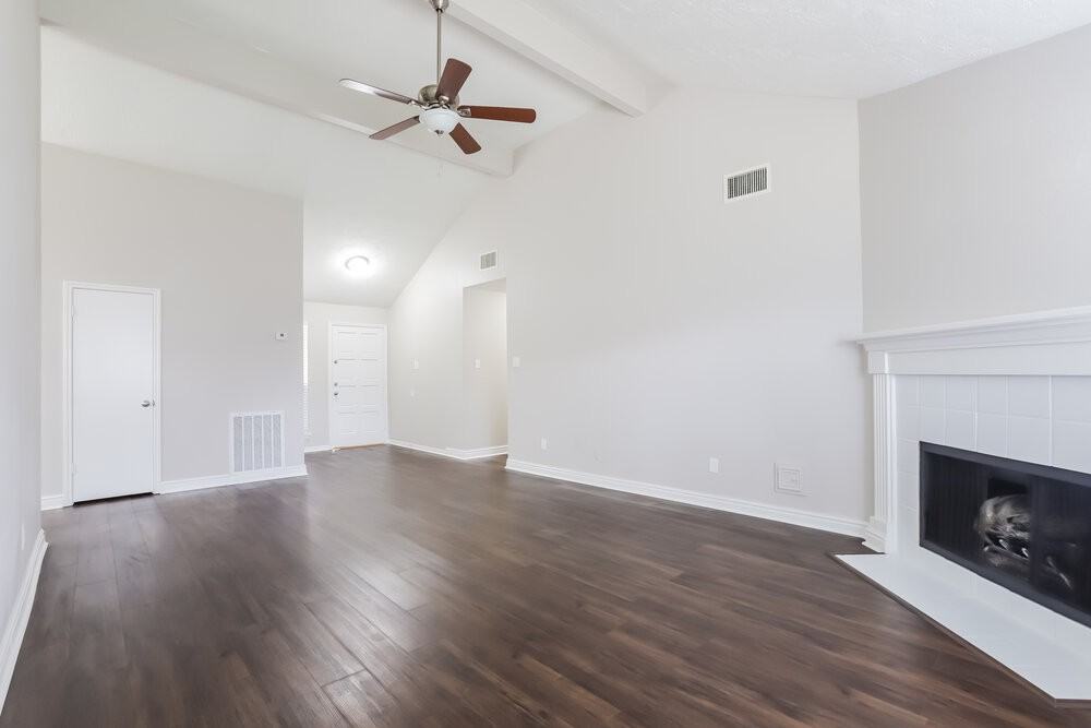 19411 Winding Branch Dr - Photo 4 of 16