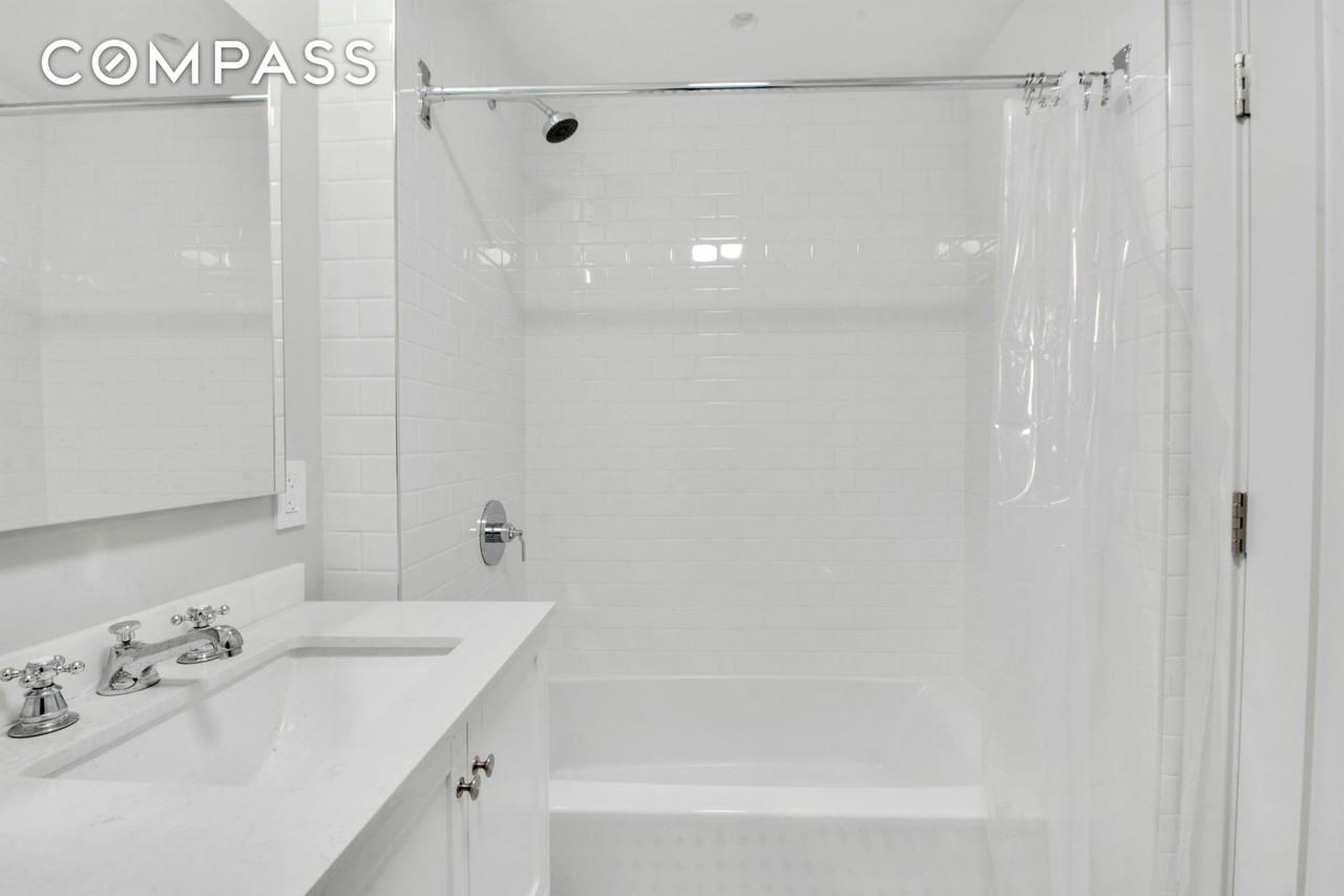 466 Henry St #1 - Photo 7 of 10