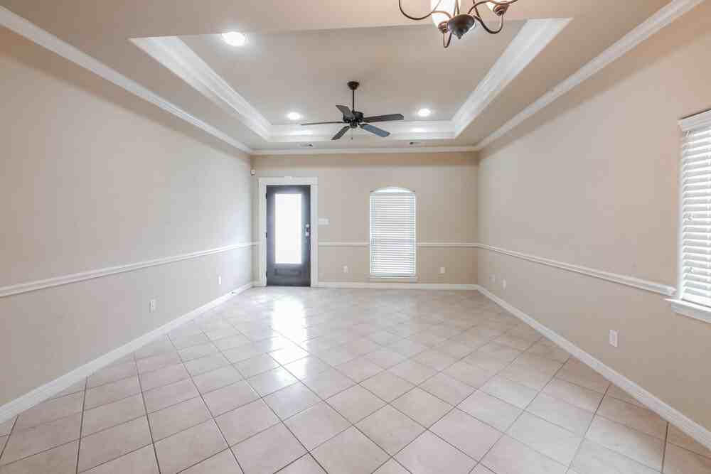 23733 Briar Tree Dr - Photo 4 of 16
