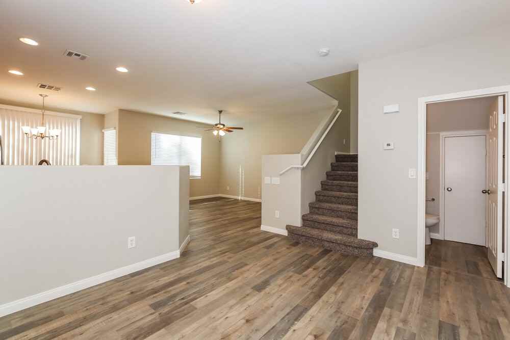 6511 Goldfield St - Photo 5 of 17