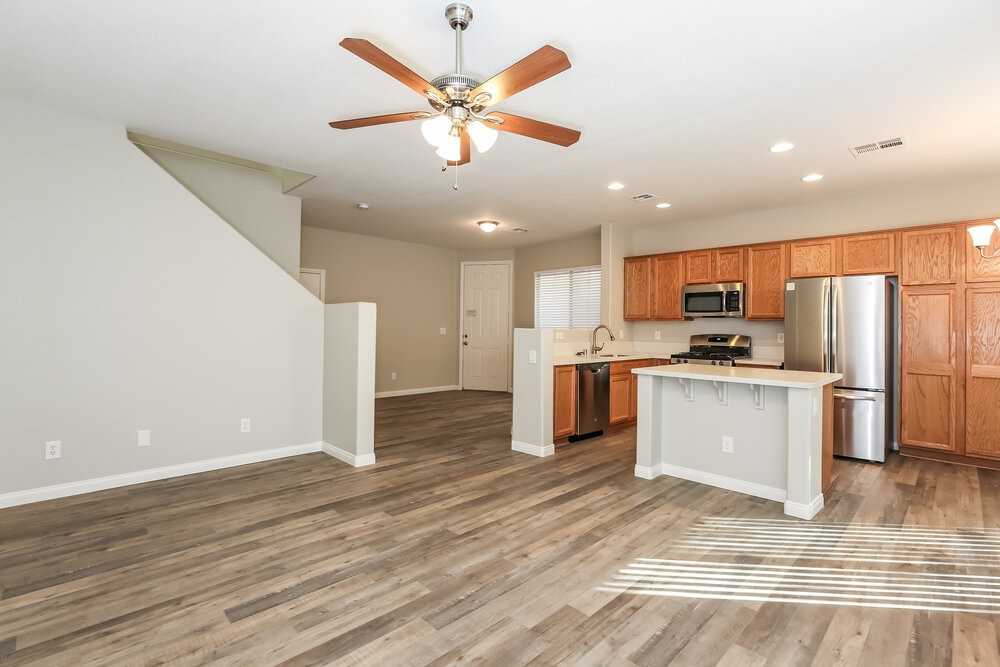 6511 Goldfield St - Photo 6 of 17