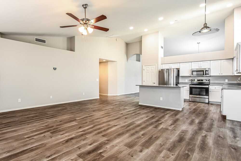 4317 W Electra Ln - Photo 5 of 16