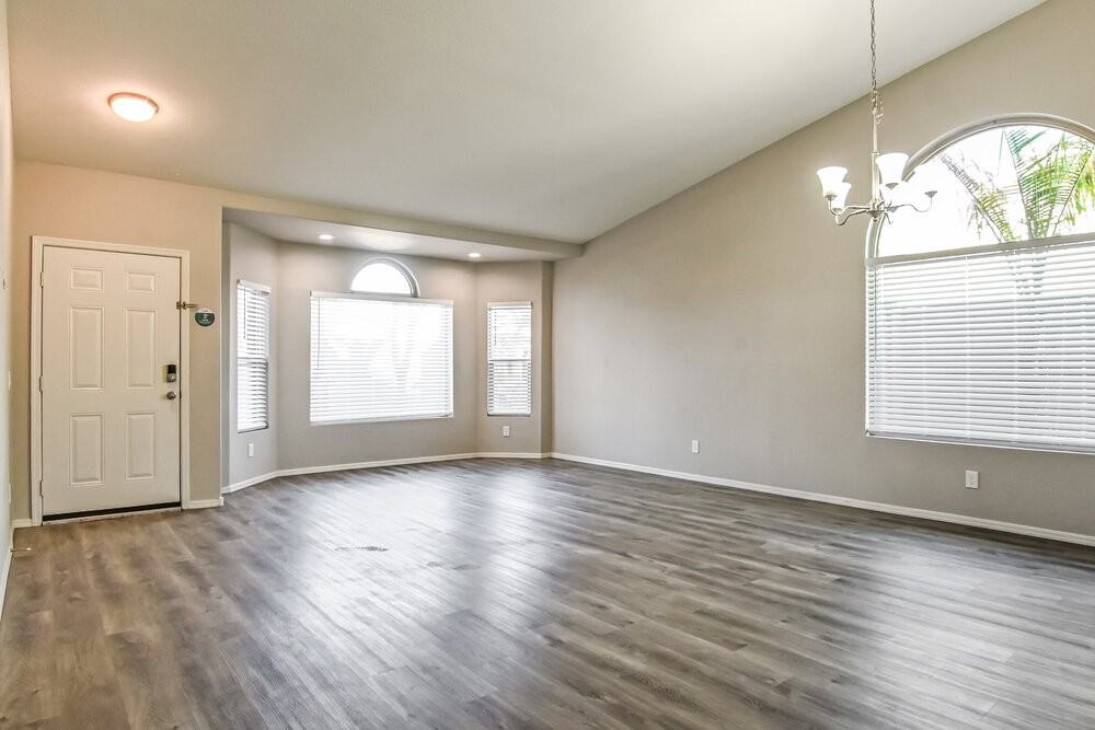 4317 W Electra Ln - Photo 6 of 16