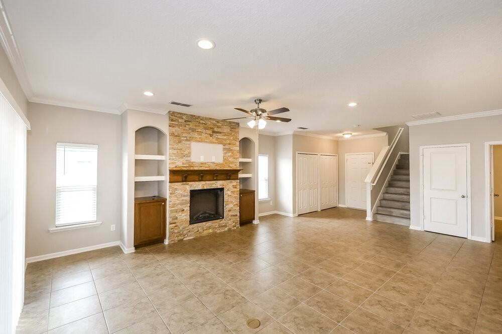 59 Mercutio Ln - Photo 4 of 17