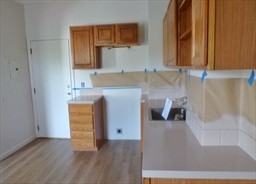 808 Main Street #B - Photo 3 of 9